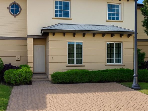 2007 Nassau Drive, Riviera Beach FL 33404