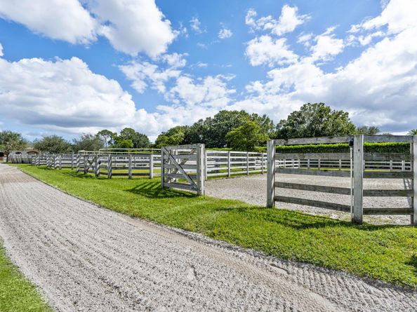 13320 52nd Place S, Wellington FL 33449
