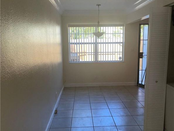 4707 NW 9th Dr 4707, Plantation FL 33317