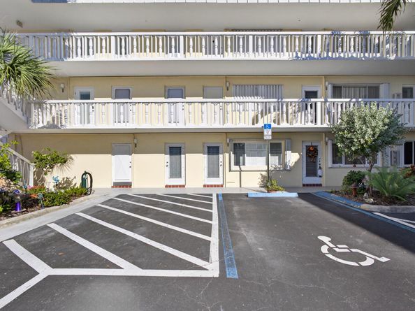 100 Doolen Court 102, North Palm Beach FL 33408