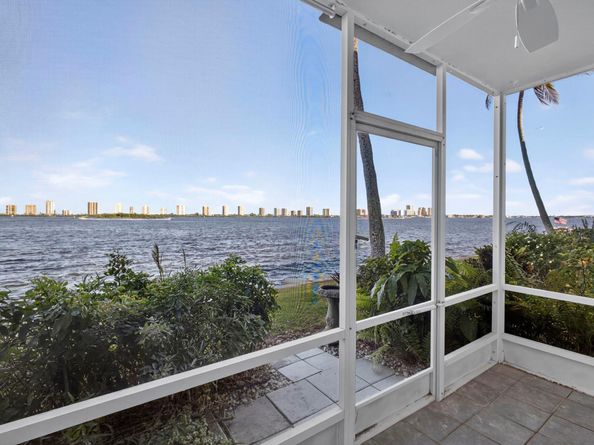 100 Doolen Court 102, North Palm Beach FL 33408