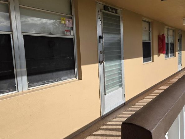 320 Andover M, West Palm Beach FL 33417