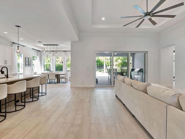 9264 Crestview Circle, Palm Beach Gardens FL 33412