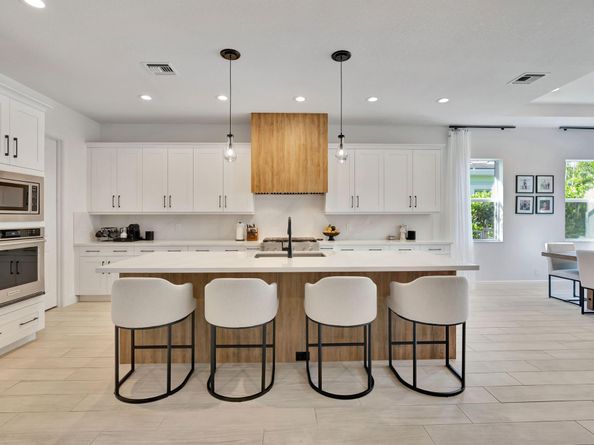9264 Crestview Circle, Palm Beach Gardens FL 33412