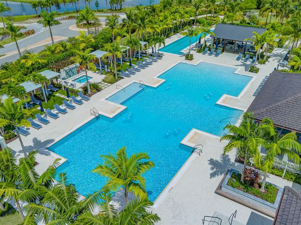 9264 Crestview Circle, Palm Beach Gardens FL 33412