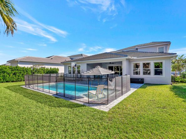 9264 Crestview Circle, Palm Beach Gardens FL 33412