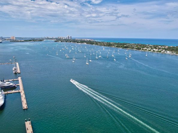 516-520 34th Street, West Palm Beach FL 33407