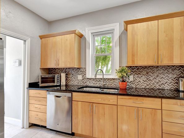 516-520 34th Street, West Palm Beach FL 33407