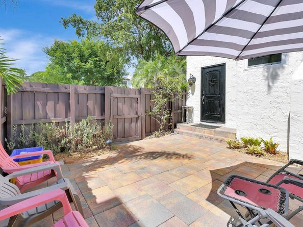 516-520 34th Street, West Palm Beach FL 33407