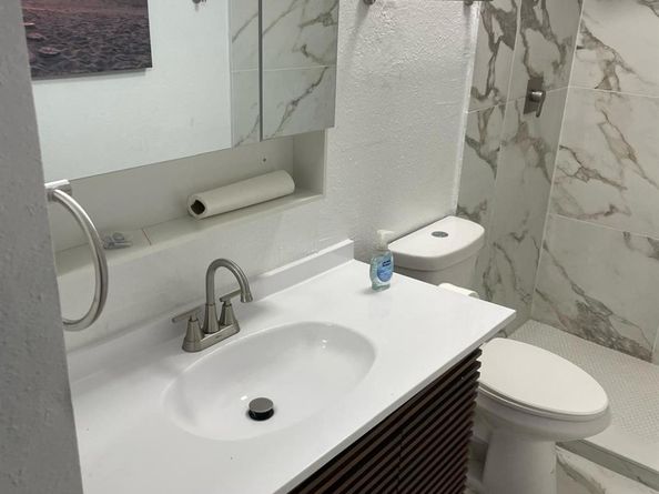 3413 NW 44th St 205, Lauderdale Lakes FL 33309