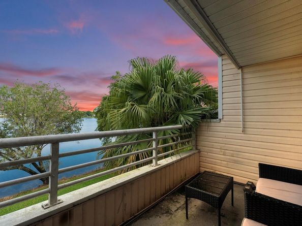 3413 NW 44th St 205, Lauderdale Lakes FL 33309