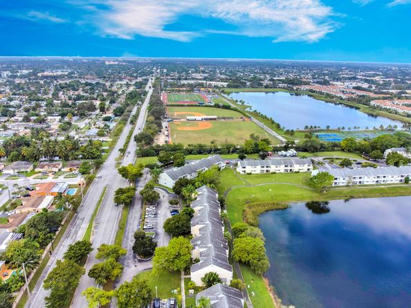 3413 NW 44th St 205, Lauderdale Lakes FL 33309