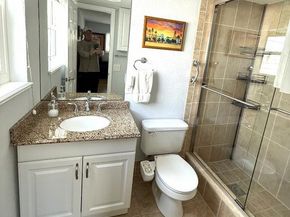 2715 NE 49th St 205, Fort Lauderdale FL 33308