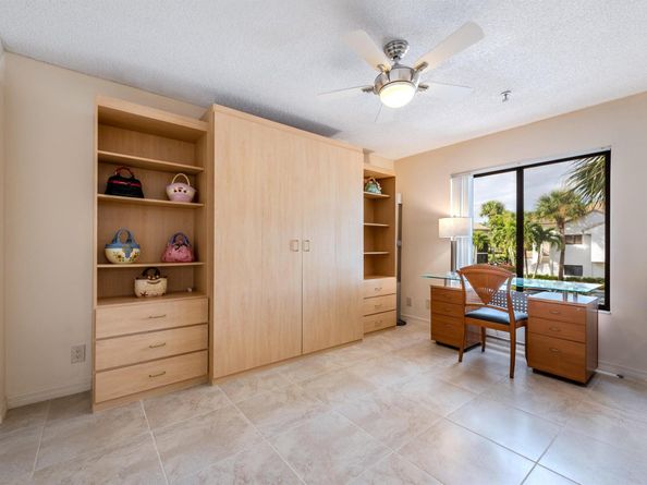 7485 Glendevon Lane 1107, Delray Beach FL 33446