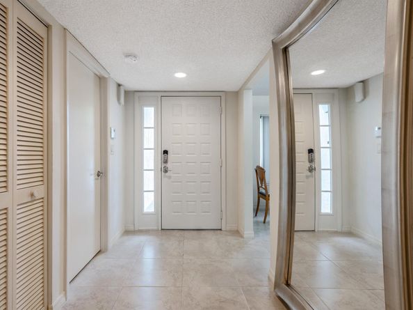 7485 Glendevon Lane 1107, Delray Beach FL 33446