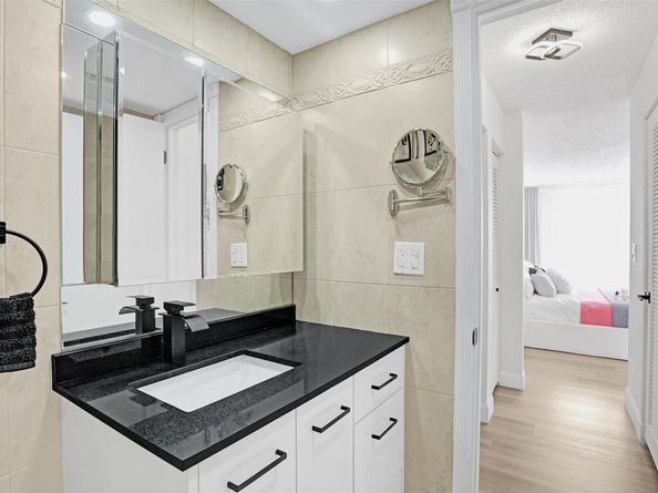 8900 Washington Blvd PH11, Hollywood FL 33025