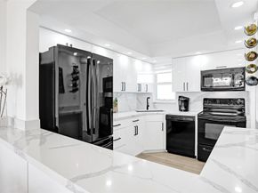 8900 Washington Blvd PH11, Hollywood FL 33025