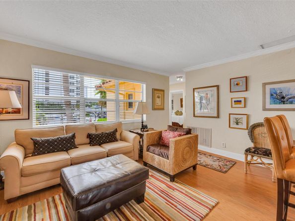 341 N Birch Rd 204, Fort Lauderdale FL 33304