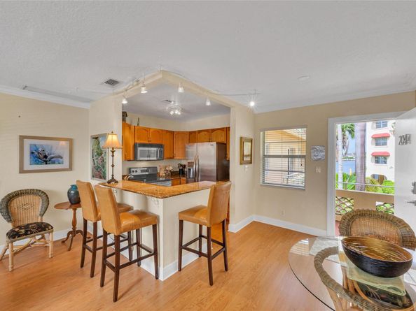 341 N Birch Rd 204, Fort Lauderdale FL 33304