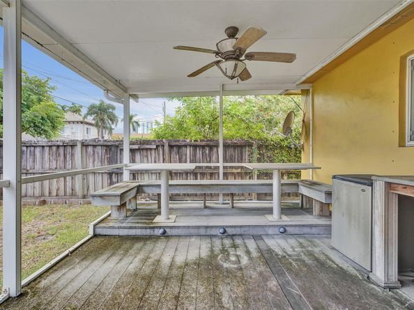 1626 Tyler St, Hollywood FL 33020