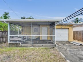 1626 Tyler St, Hollywood FL 33020