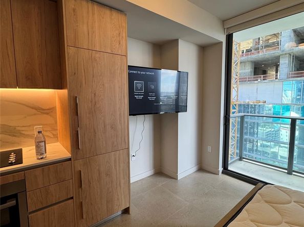 11 NE 6th St 2606, Miami FL 33132