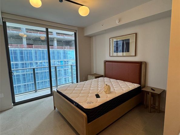 11 NE 6th St 2606, Miami FL 33132