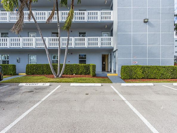 190 SE 5th Ave 108, Dania Beach FL 33004