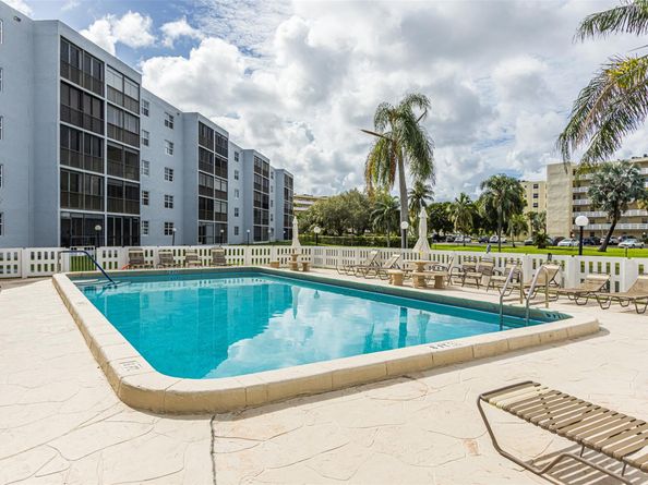 190 SE 5th Ave 108, Dania Beach FL 33004