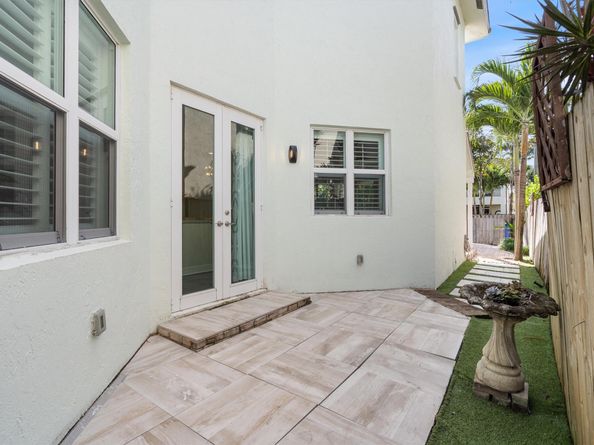 518 SW 9th St 518, Fort Lauderdale FL 33315