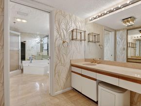 7564 Regency Lake Drive 701, Boca Raton FL 33433