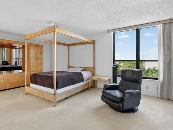 7564 Regency Lake Drive 701, Boca Raton FL 33433