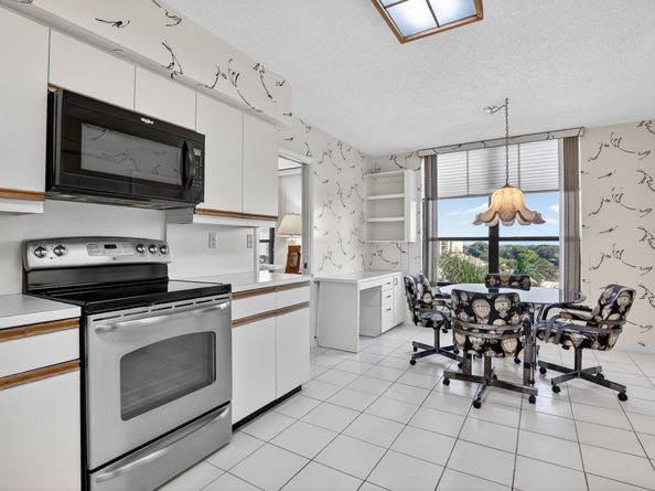 7564 Regency Lake Drive 701, Boca Raton FL 33433