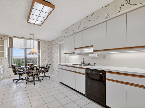 7564 Regency Lake Drive 701, Boca Raton FL 33433