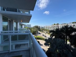 10 Venetian Way 502, Miami Beach FL 33139