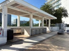 10 Venetian Way 502, Miami Beach FL 33139