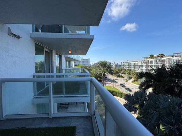 10 Venetian Way 502, Miami Beach FL 33139