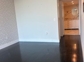 10 Venetian Way 502, Miami Beach FL 33139