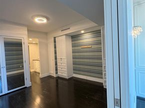 10 Venetian Way 502, Miami Beach FL 33139