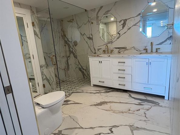 10 Venetian Way 502, Miami Beach FL 33139