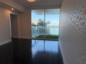 10 Venetian Way 502, Miami Beach FL 33139