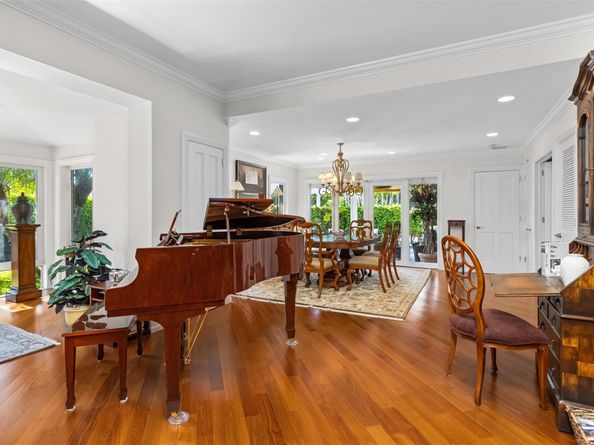 359 Poinciana Dr, Fort Lauderdale FL 33301