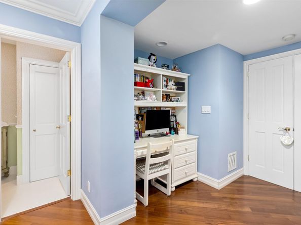 359 Poinciana Dr, Fort Lauderdale FL 33301