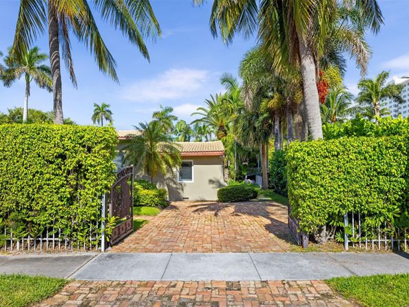 359 Poinciana Dr, Fort Lauderdale FL 33301