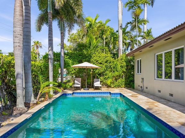 359 Poinciana Dr, Fort Lauderdale FL 33301