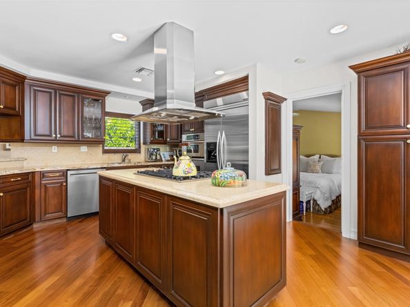 359 Poinciana Dr, Fort Lauderdale FL 33301