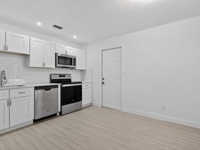 208 NE 14th Avenue, Pompano Beach FL 33060