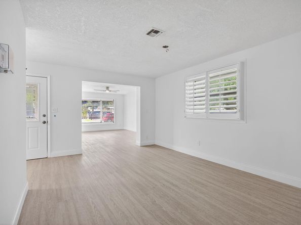 208 NE 14th Avenue, Pompano Beach FL 33060