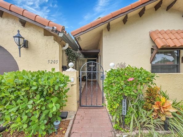 5205 Bolero Circle 5205, Delray Beach FL 33484