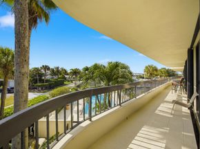 50 Beach Road 203, Tequesta FL 33469